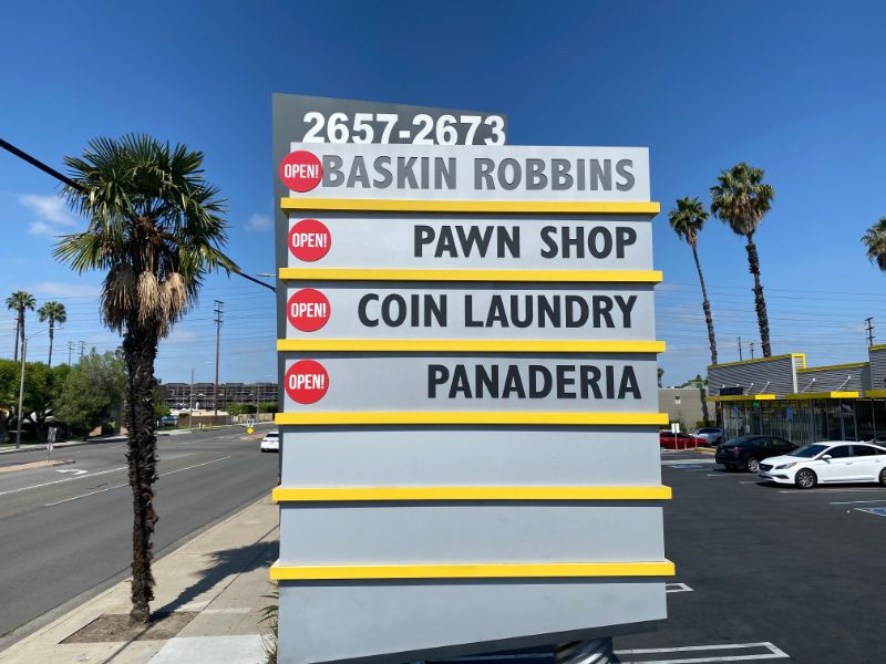 Signs for Retailers at Shopping Centers in Anaheim CA