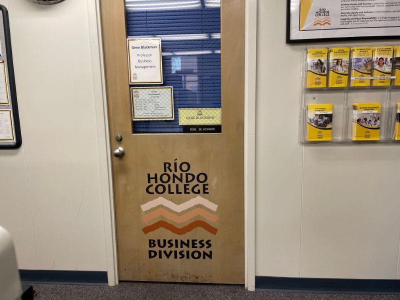 Signs and Graphics for Colleges and Universities in Los Angeles CA