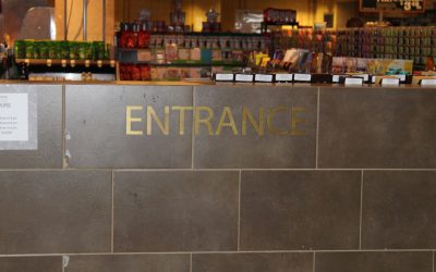 Mesa, AZ – Schools Get Custom Enter and Exit Signs for Navigation